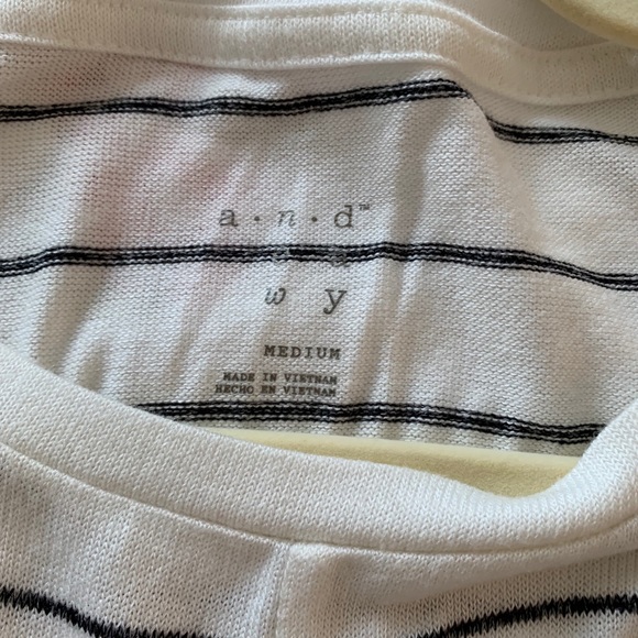 Target Striped Twist Front Tee - Picture 5 of 6